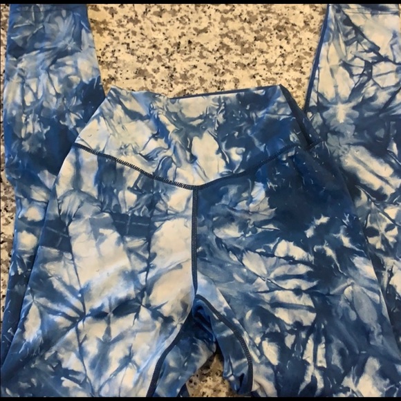 Balance Athletica Other - Balance Athletica tie dye leggings